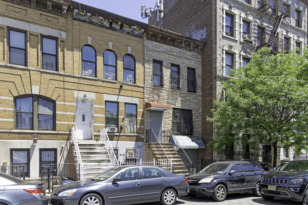 513 W 179th St in New York, NY - Building Photo