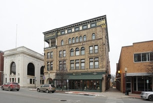 221 Glen St in Glens Falls, NY - Building Photo