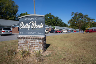 Shelby Woods Apartments in Columbiana, AL - Foto de edificio - Building Photo