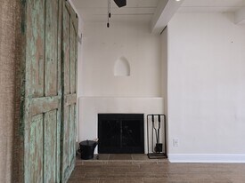 113 Camino Escondido in Santa Fe, NM - Building Photo