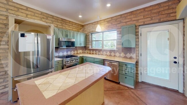 3055 N Gaia Pl in Tucson, AZ - Building Photo - Building Photo