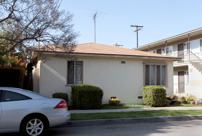 3009 3rd St in Long Beach, CA - Building Photo - Building Photo