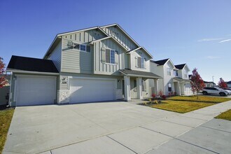 1218 W Bass River Dr in Meridian, ID - Building Photo - Building Photo