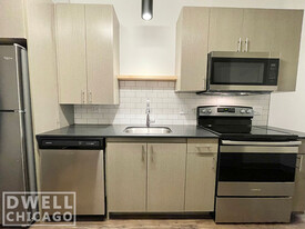 951 W Dakin St, Unit 305 Apartamentos