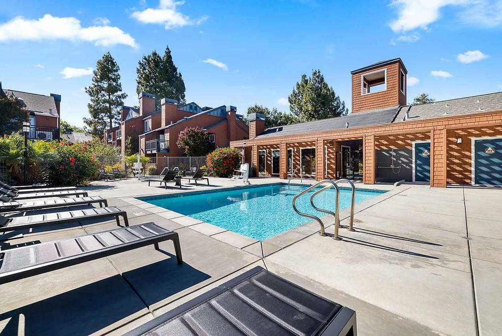 Summerhill Park in Sunnyvale, CA - Building Photo