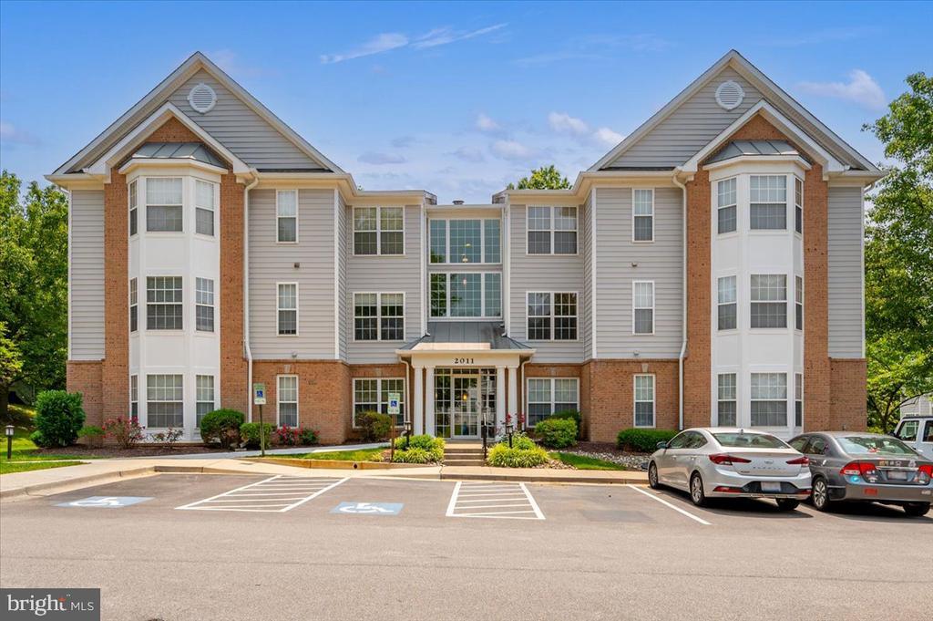 2011 Governor Thomas Bladen Way in Annapolis, MD - Foto de edificio