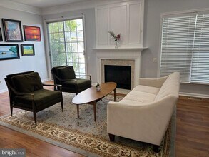 43789 Virginia Manor Terrace in Ashburn, VA - Building Photo - Building Photo