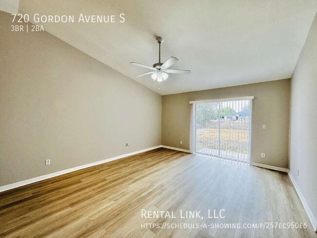 720 Gordon Ave S in Lehigh Acres, FL - Building Photo - Building Photo