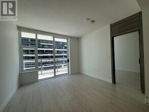 8671-8671 Hazelbridge Wy in Richmond, BC - Building Photo - Building Photo