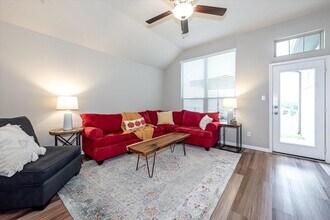 155 Emery Oak Way in Huntsville, TX - Building Photo - Building Photo