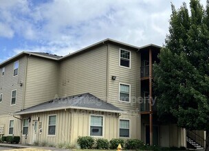 515 Catron St N in Monmouth, OR - Building Photo - Building Photo