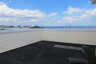 11 Railroad Ave in Salisbury, MA - Building Photo - Building Photo