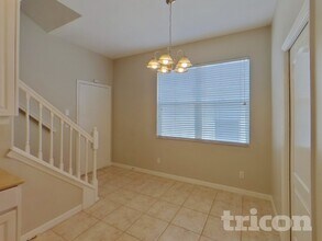 1142 Barclay Wood Dr in Ruskin, FL - Building Photo - Building Photo