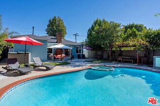 4909 Van Noord Ave in Los Angeles, CA - Building Photo - Building Photo