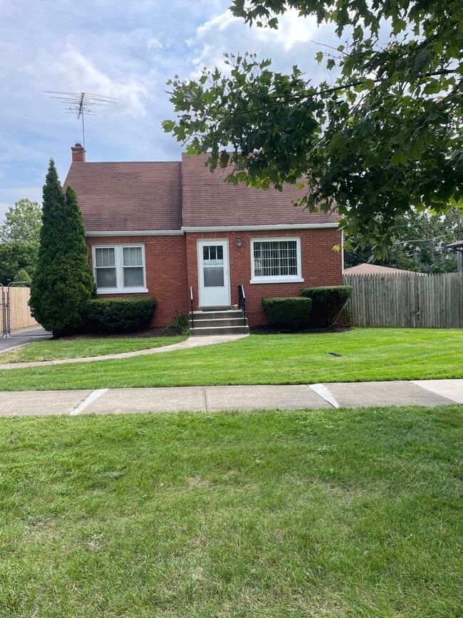 property at 111 N Wilmette Ave
