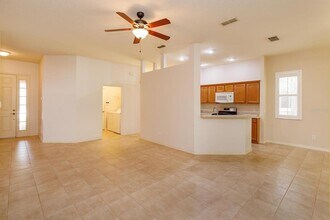 120 Crepe Myrtle Dr in Groveland, FL - Building Photo - Building Photo