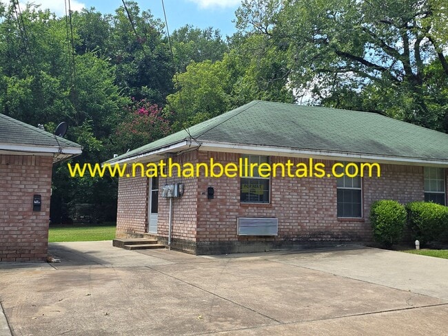 736 8th St SE in Paris, TX - Building Photo - Building Photo