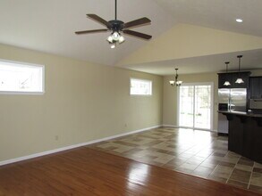 16117 Haidyn Rd in St. Robert, MO - Building Photo - Building Photo