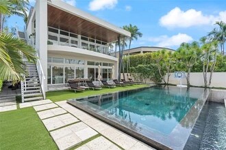 610 W Dilido Dr in Miami Beach, FL - Building Photo - Building Photo