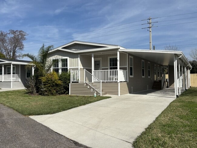 4 Harbor Cove Ct in Daytona Beach, FL - Building Photo - Building Photo