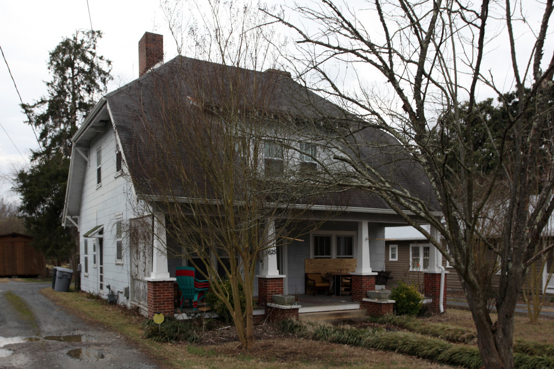 625 Sunset Ave in Asheboro, NC - Building Photo