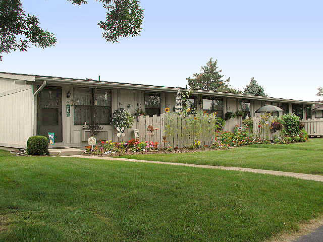 Parkville in Englewood, OH - Building Photo - Building Photo