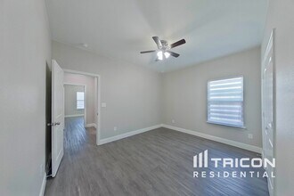 1908 Carrington Dr in Glenn Heights, TX - Foto de edificio - Building Photo