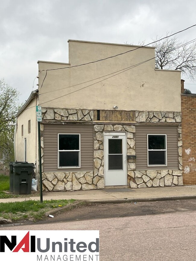 property at 2105 S St Marys St