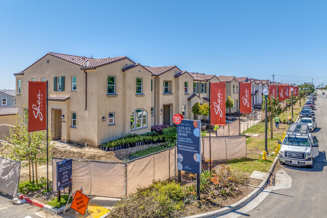 Primero at Del Sol in Ventura, CA - Foto de edificio - Building Photo