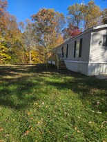 145 Otter View Ct in Brandenburg, KY - Building Photo