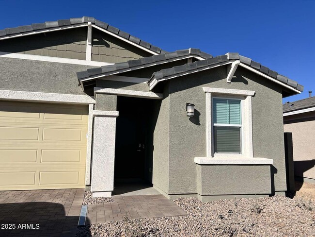 property at 12536 W Trumbull Rd