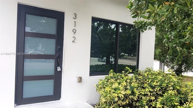 3192 NW 61st St in Miami, FL - Building Photo - Building Photo