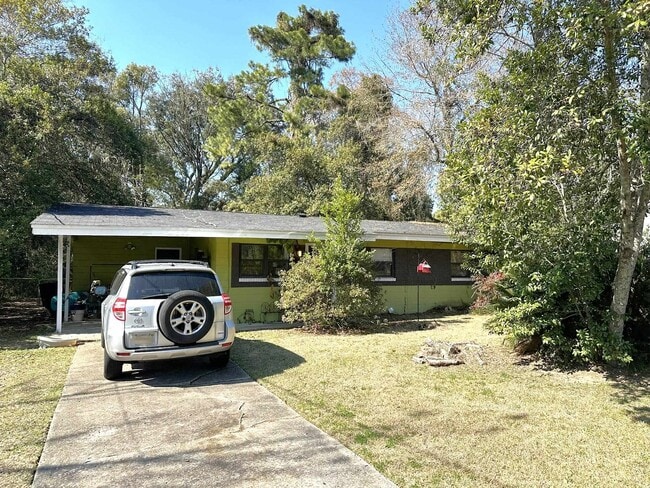 property at 410 Essex Dr