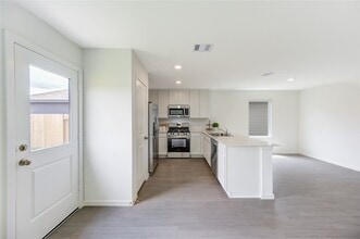 10824 Red Orchid Dr in Houston, TX - Building Photo - Building Photo