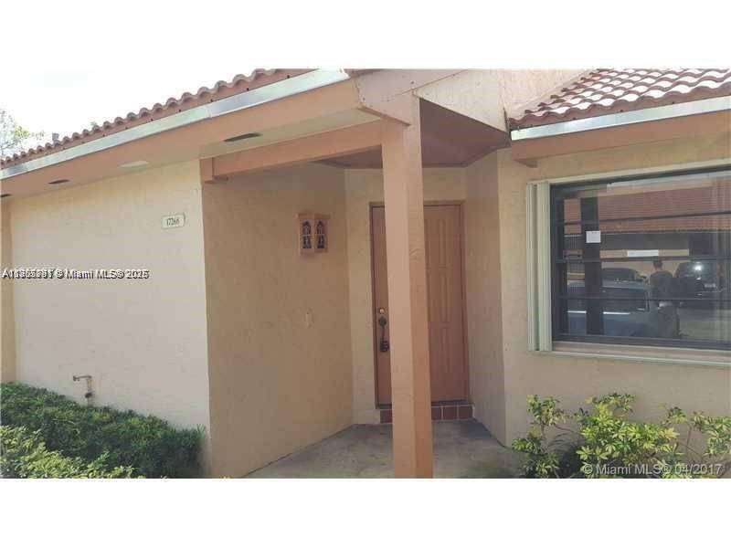 17268 NW 60th Ct in Hialeah, FL - Building Photo