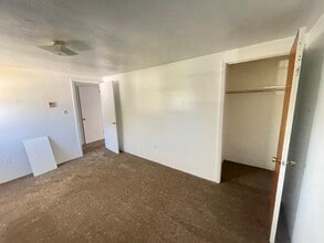 305 Cherry St in Hummelstown, PA - Foto de edificio - Building Photo