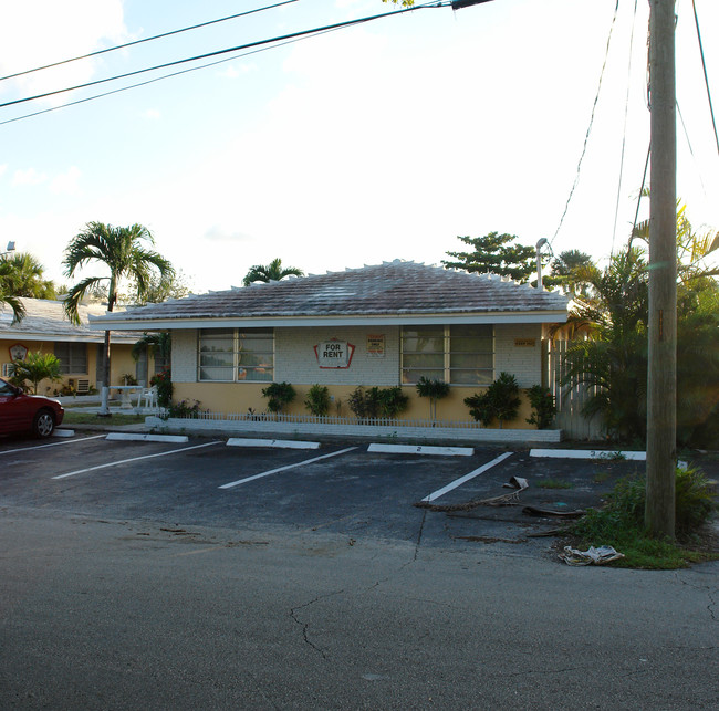 930 N 17th Ter in Fort Lauderdale, FL - Building Photo - Building Photo