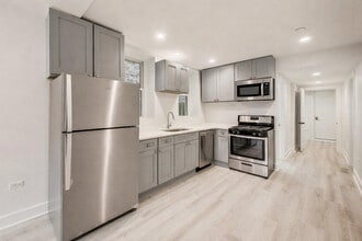 1437 W Oakdale Ave in Chicago, IL - Building Photo - Building Photo