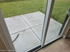 1131 Woodslee Ave in Troy, MI - Building Photo - Building Photo