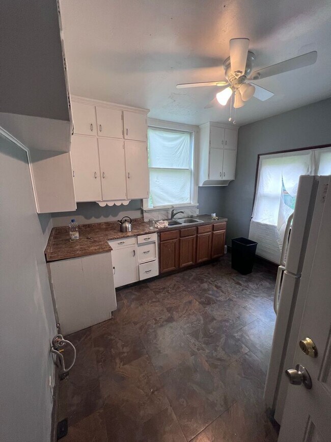 6618 Bliss Ave-Unit -Unit #1 - keep vacant to close sale in Cleveland, OH - Building Photo - Building Photo