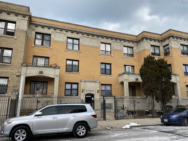 940 W Windsor Ave, Unit 3