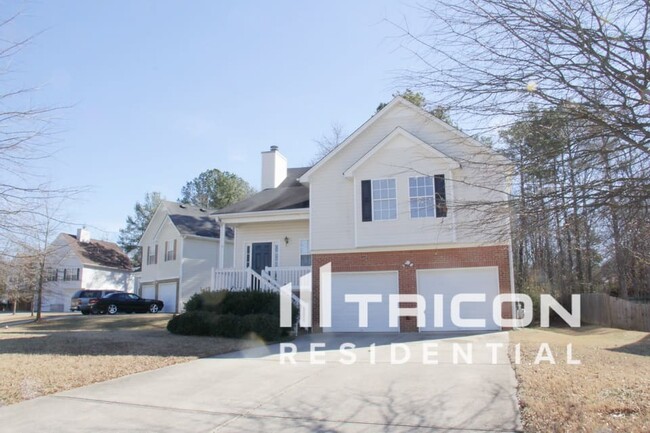 8456 Brook Lake Ln in Douglasville, GA - Foto de edificio - Building Photo