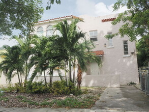 1459 NW 1st St in Miami, FL - Building Photo - Building Photo