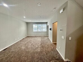 17556 96th Pl N in Osseo, MN - Building Photo - Building Photo