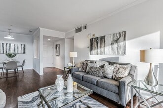 38700 Tyson Ln, Unit 105 in Fremont, CA - Foto de edificio - Building Photo