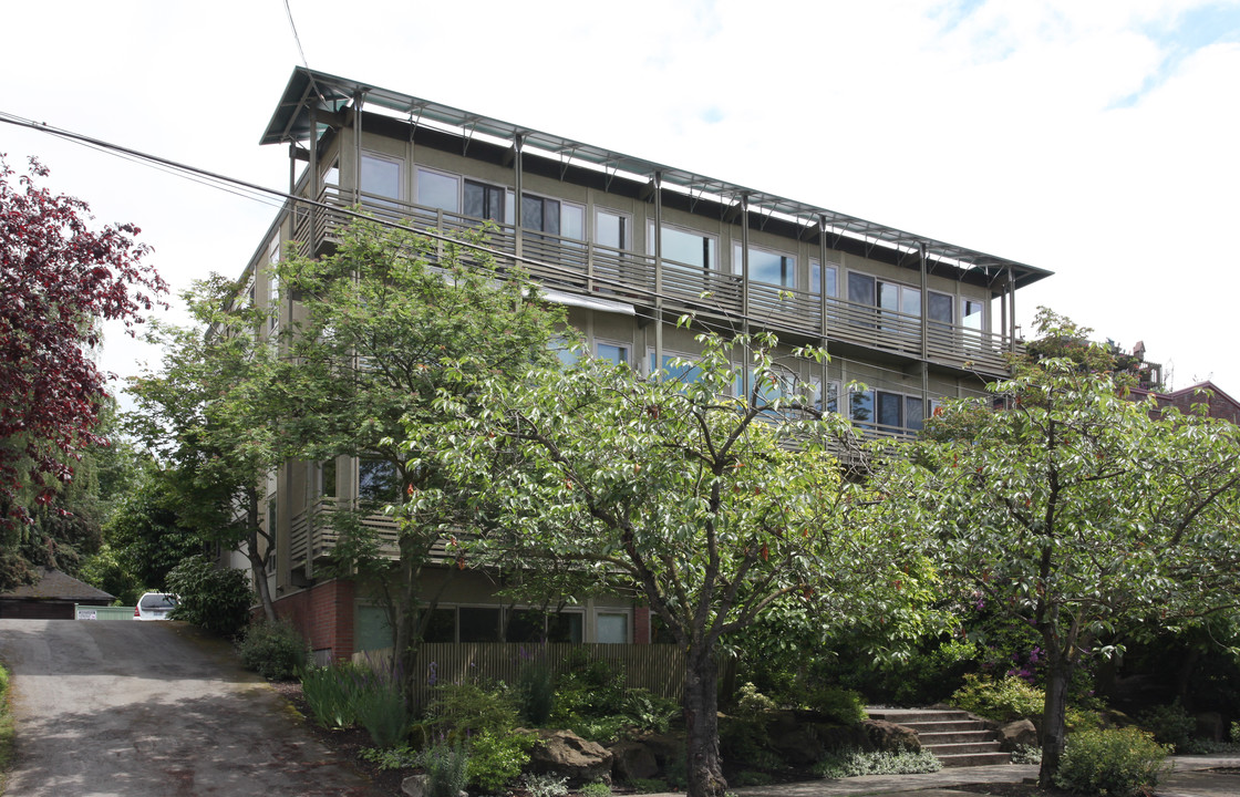 The Phillips Apartment in Seattle, WA - Foto de edificio