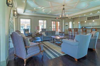 Magnolia Carillon in St. Petersburg, FL - Foto de edificio - Interior Photo