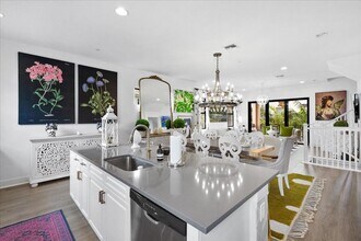 12650 Machiavelli Way in Palm Beach Gardens, FL - Foto de edificio - Building Photo
