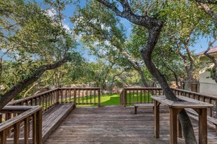 9212 Rustlers Creek Dr in San Antonio, TX - Building Photo