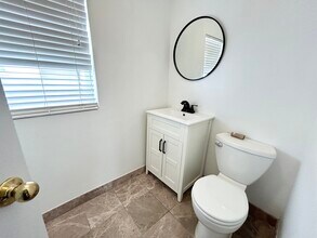 269 Bolton St, Unit 2B in Boston, MA - Building Photo - Building Photo